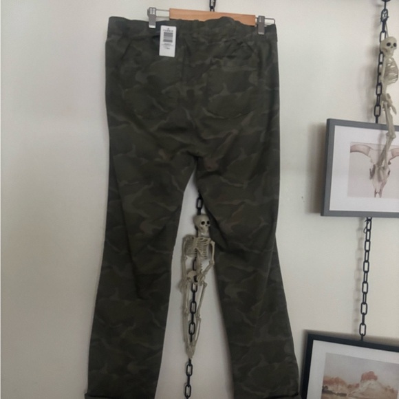 Torrid Weekend Boyfriend Stretch Twill Mid Rise Pant - Camo Cadet - Picture 10 of 12